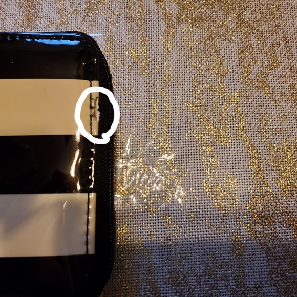 Kate Spade Penn Valley Neha Wallet - Picture 11 of 13